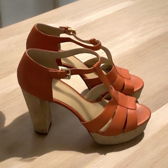 Michael Kors Women Platform  Heels - Picture 4 of 10